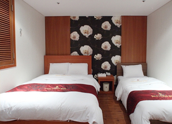 Premier Room