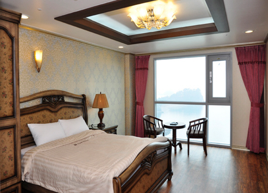 Suite Room